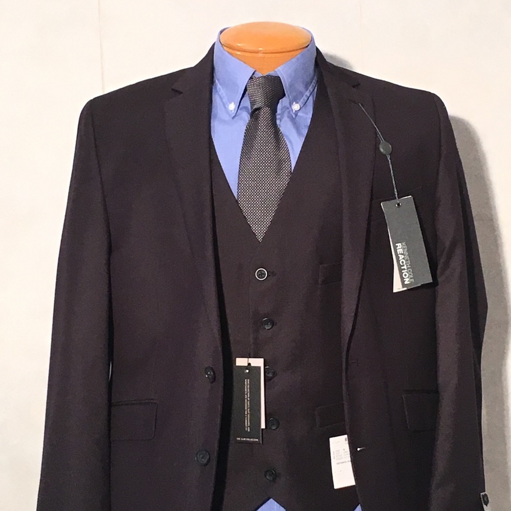 Reaction Kenneth Cole size 42S  NWT